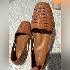 Sunstep, women’s size 11, huarache sandal, like new, worn once
